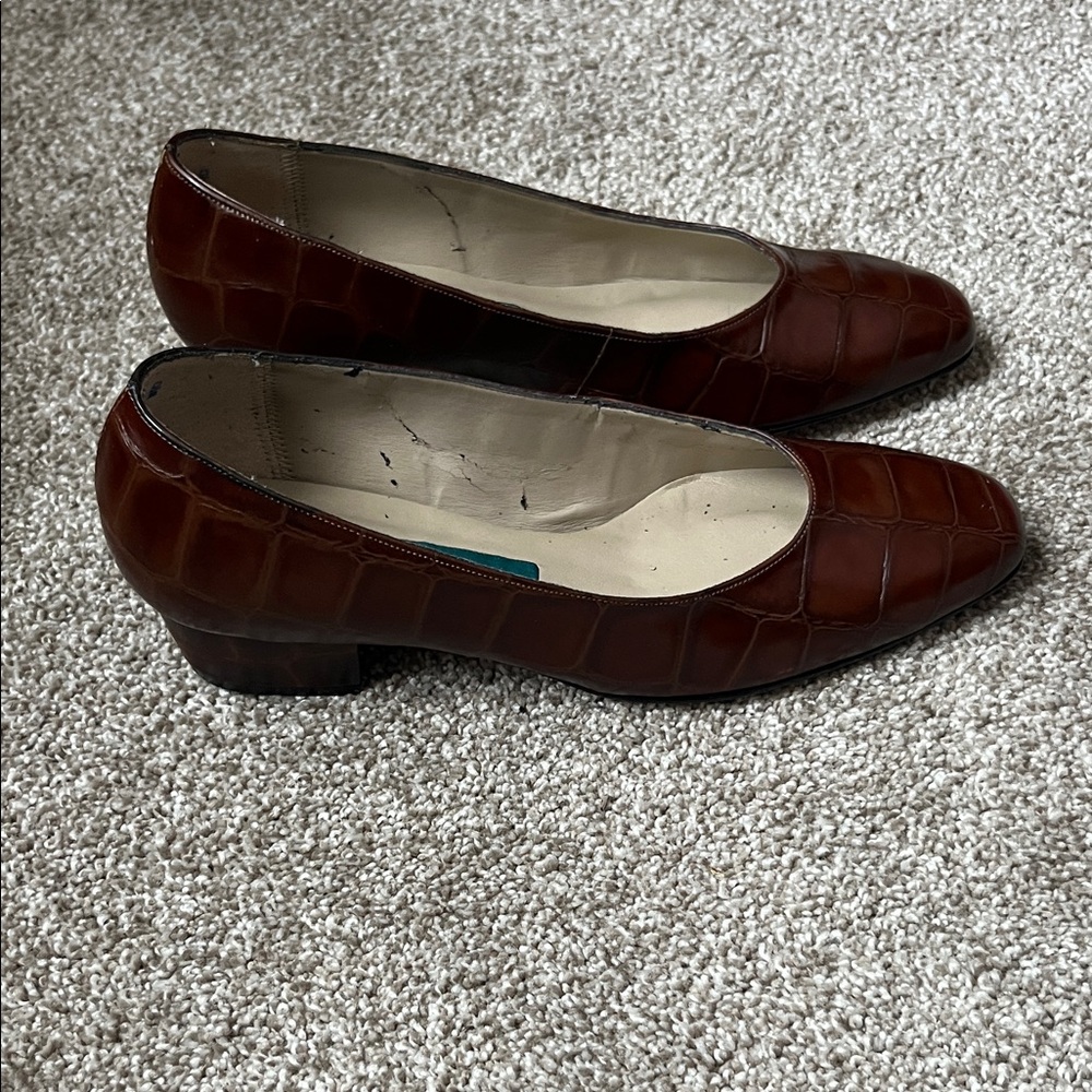 Naturalizer Women's Crocodile Pattern Loafers